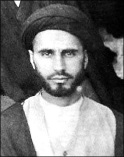 http://www.iranchamber.com/history/rkhomeini/images/khomeini_young.jpg